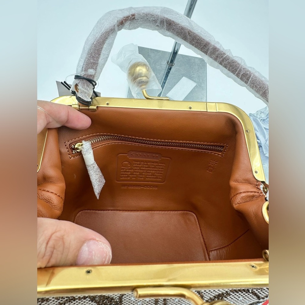 Coach Kisslock Frame Bag 16 In Crystal Signature Jacquard - Picture 8 of 10